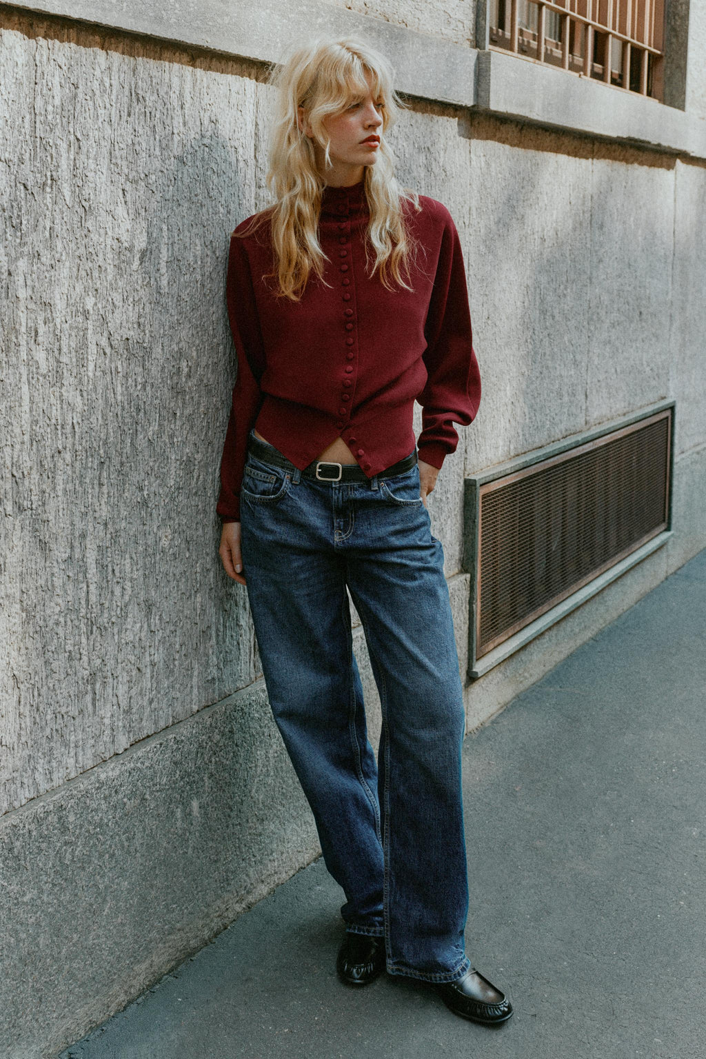 Cardigan Névalia — Burgundy — streetwear look