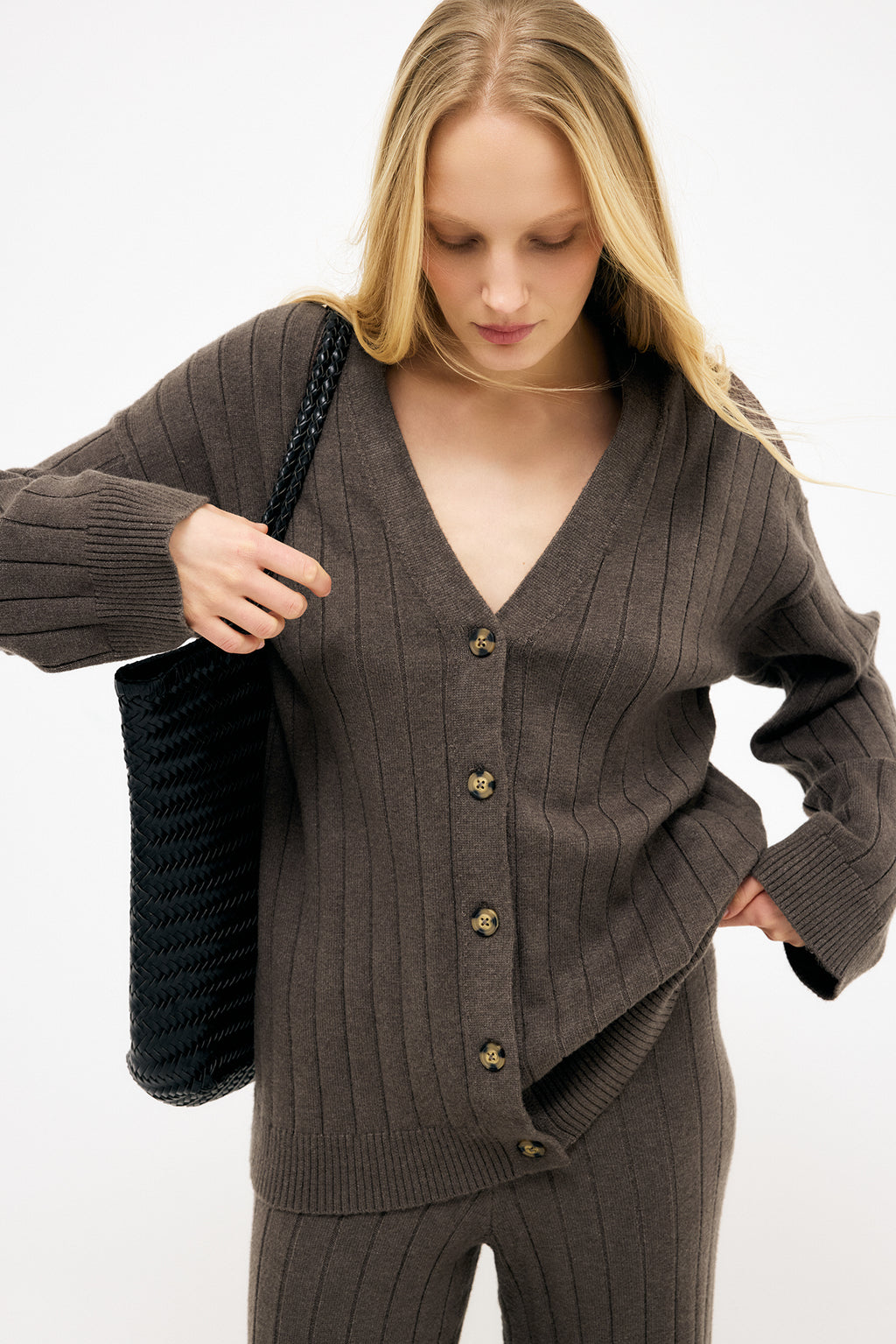 Cardigan Thaélya — Taupe — alternate view 1