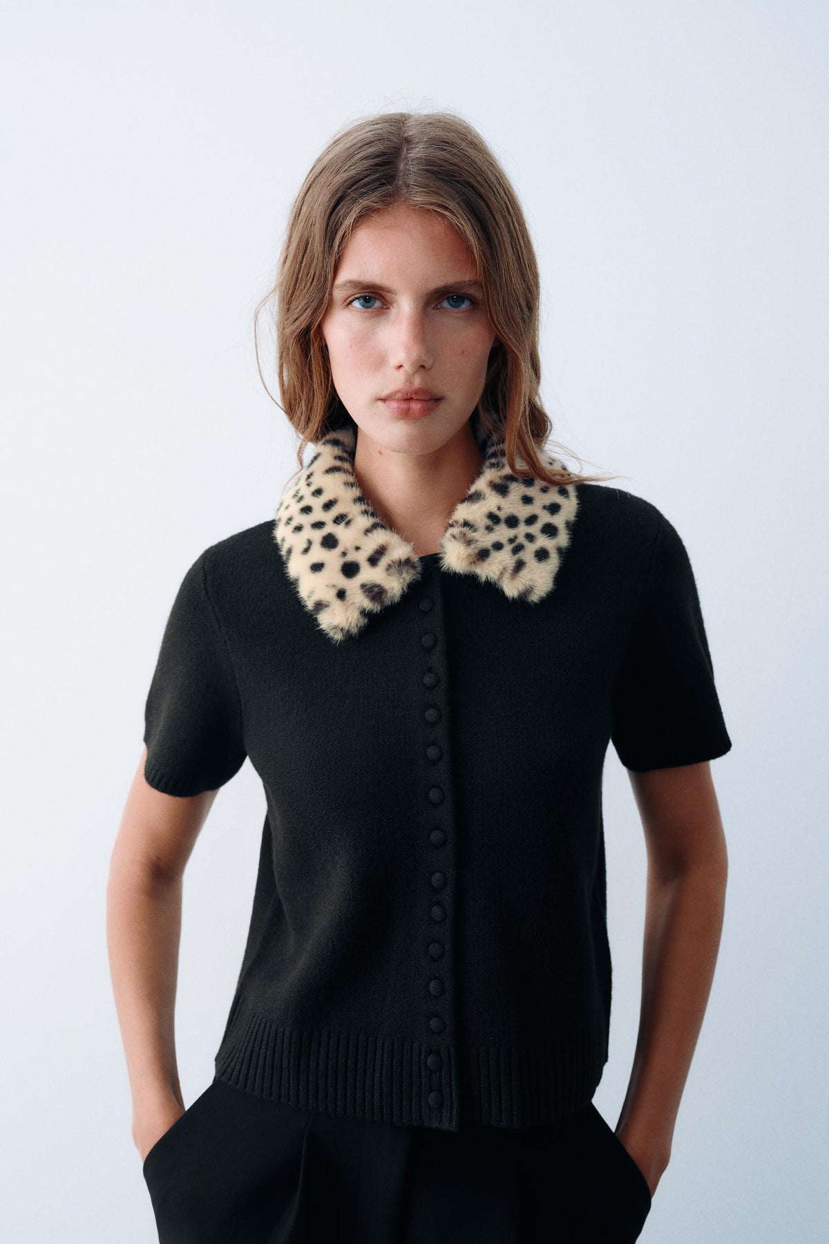Cardigan Vanyss — Black with a leopard-print collar — alternate view 1